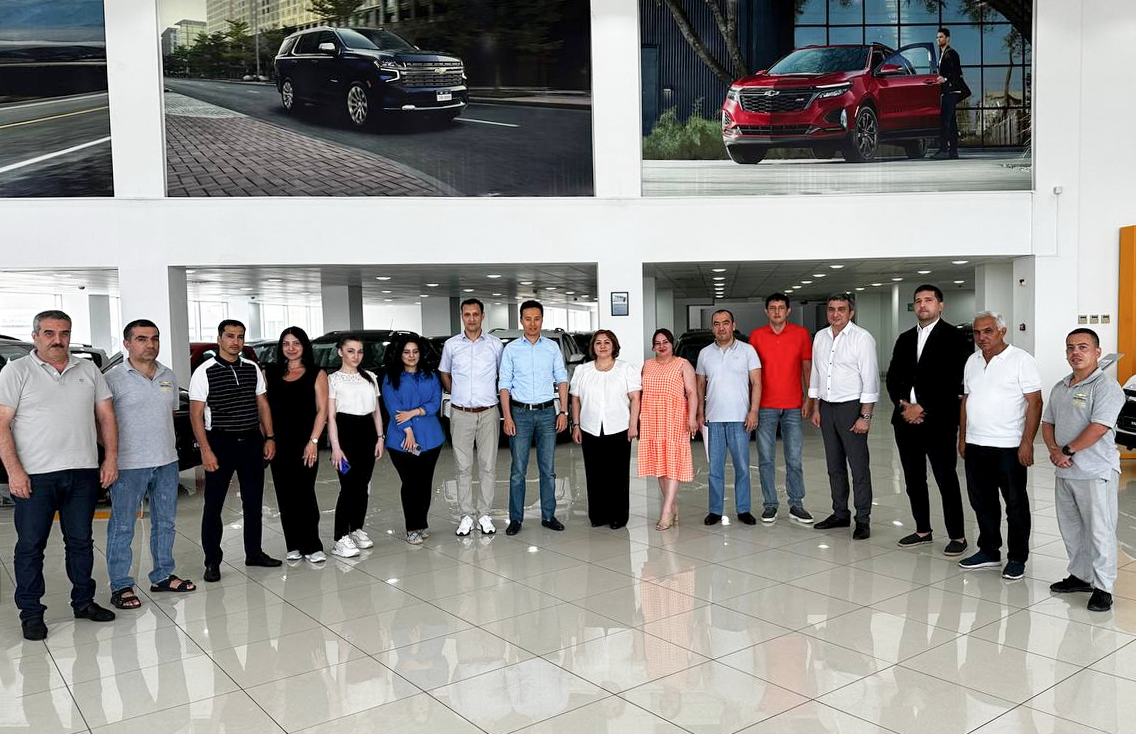 UzAuto Motors провела обучение для дистрибьюторов в Азербайджане