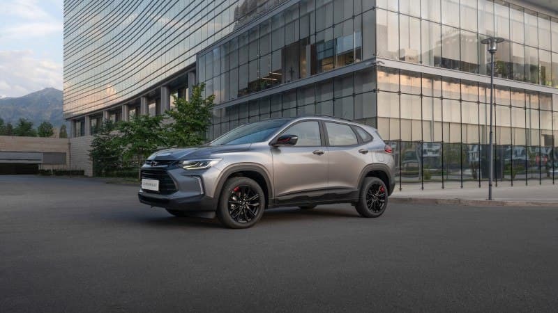 Kostanayning “СарыаркаАвтоПром” zavodida yangi Chevrolet Tracker krossoverlarining birinchi partiyasi ishlab chiqarildi