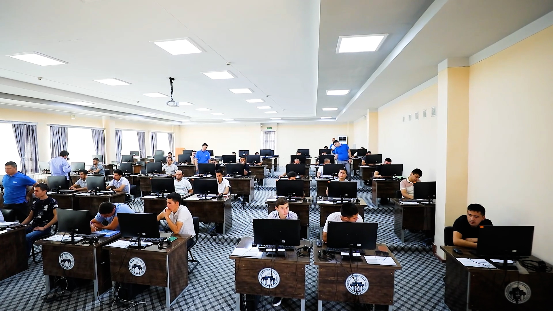 “UzAuto Motors” malakali kadrlarni tanlov asosida ishga qabul qilmoqda