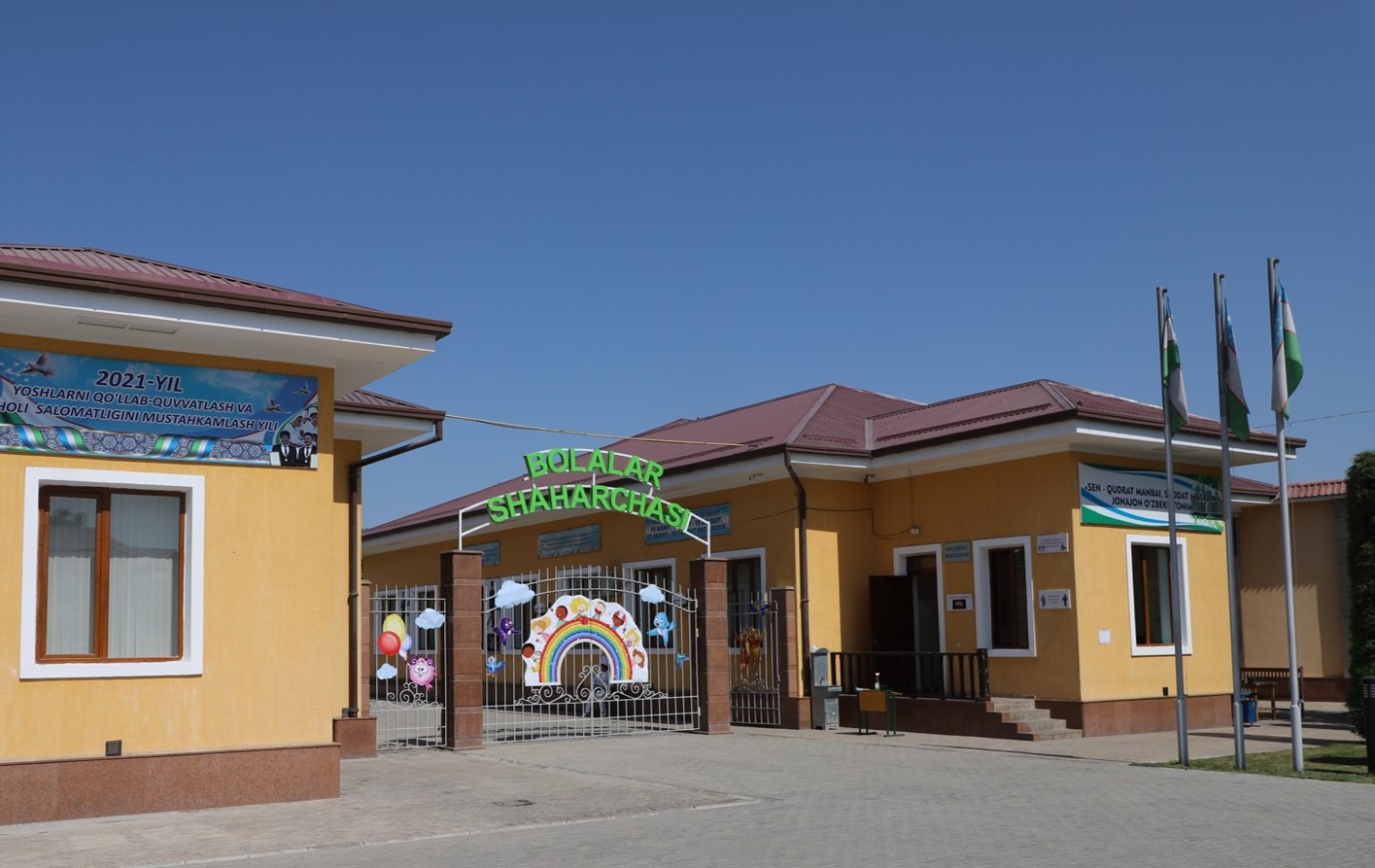 Счастливые моменты в детском городке «Bolalar shaharchasi»